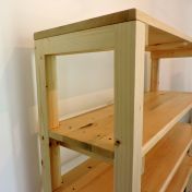 Rafturi depozitare pentru beci