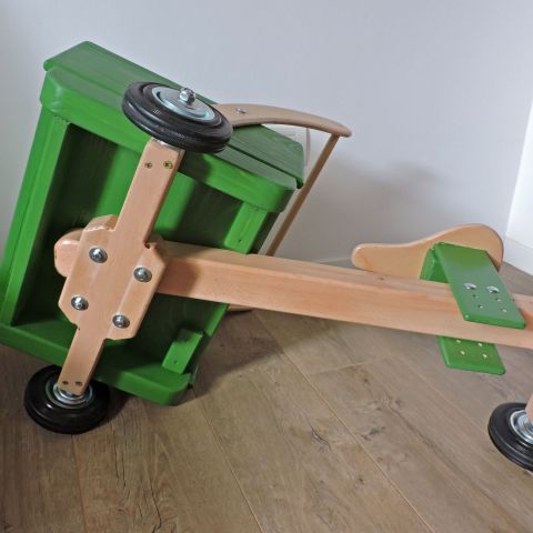Antemergător din lemn şi  maşină fără pedale 2 în 1