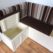 Colţar bucătărie din lemn