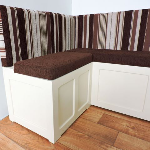 Colţar bucătărie din lemn