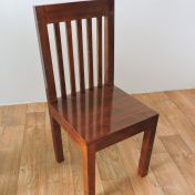 Scaun din lemn cu spătar