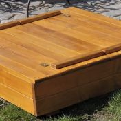 Ladă de nisip din lemn cu băncuţe