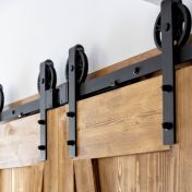 Uşă glisantă tip hambar dublă antichizat