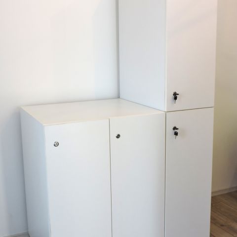 Dulap vestiar superior simplu